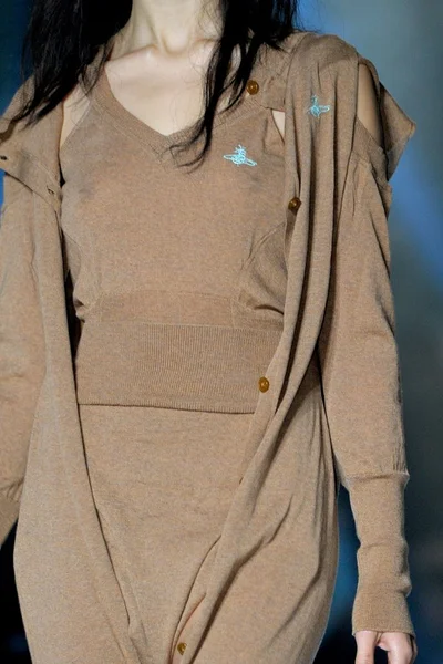 Look 13